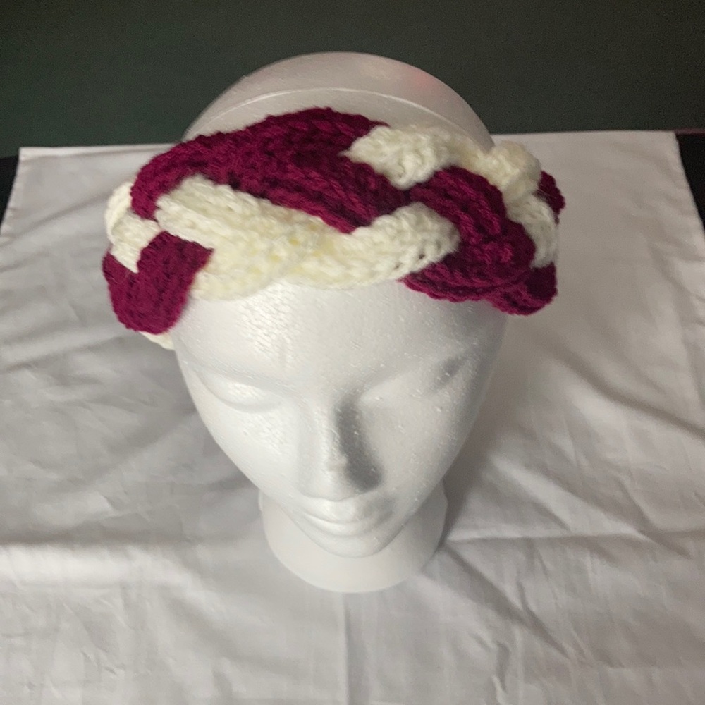 Hand crochet headband color cream and maroon